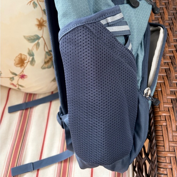 High Sierra + Life is Good Backpack - Picture 14 of 15